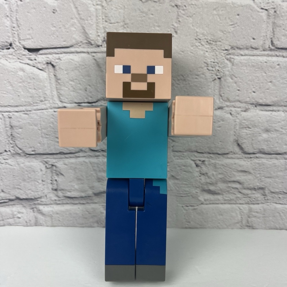 Minecraft Steve Action Figure Pixel Large Scale Mojang‎ Mattel Poseable 8.5-9"